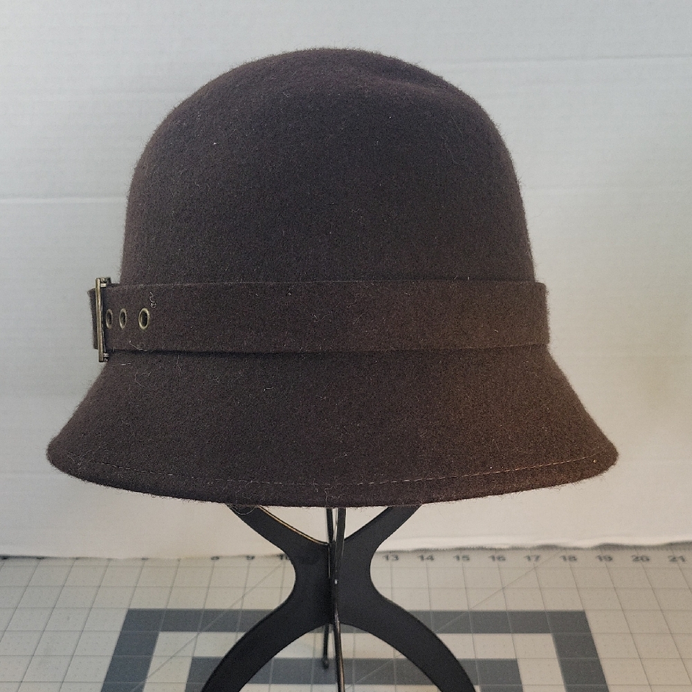 Brown Wool Cloche/Bucket Hat‎ Side Buckle Detail Classic Fall Winter